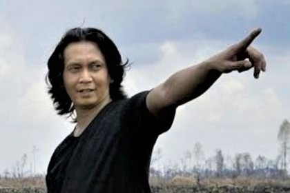 Direktur Perkumpulan Hijau dan Koordinator Simpul Jaringan Pantau Gambut Jambi.