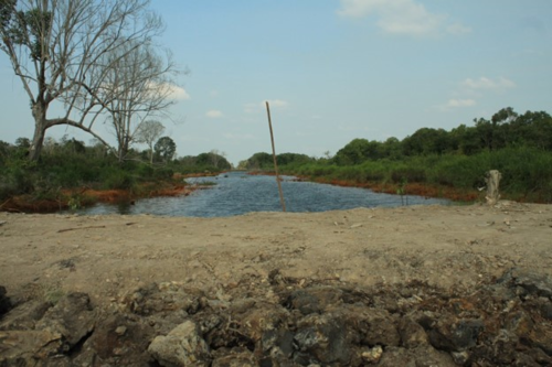 Penimbunan kanal ©Parliza
